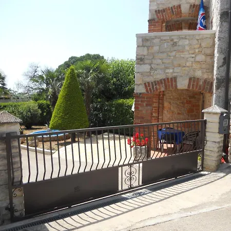 Holiday House With A Parking Space Kirmenjak, - 16515 * ポレッチ