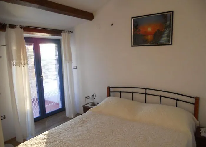 別荘 Holiday House With A Parking Space Kirmenjak, - 16515 ポレッチ