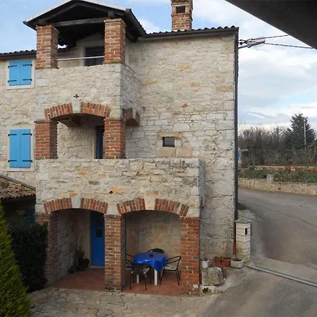 Дом отдыха House With A Parking Space Kirmenjak, - 16515